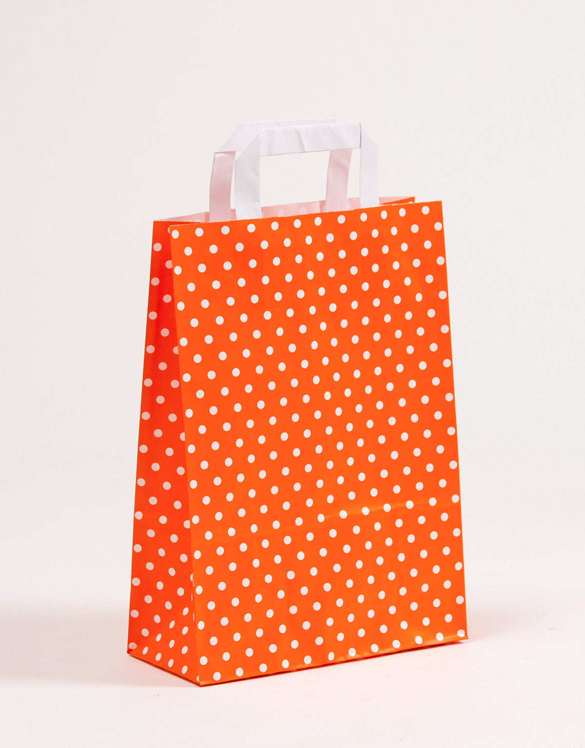 Produktbild SALE Papiertragetaschen mit Flachhenkel Orange mit Punkten in der Größe 22 x 10 x 31 cm