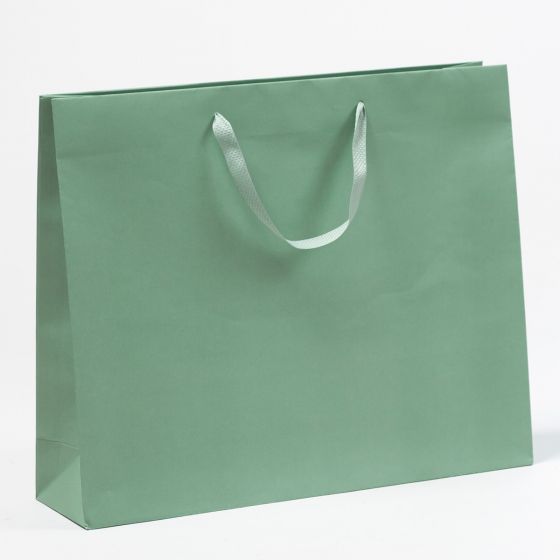 Produktbild Papiertragetaschen Royal mit Stoffbändern laurel grün in der Größe 54 x 14 x 44,5 + 6 cm