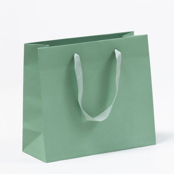 Produktbild Papiertragetaschen Royal mit Stoffbändern laurel grün in der Größe 30 x 12 x 26,5 + 5 cm