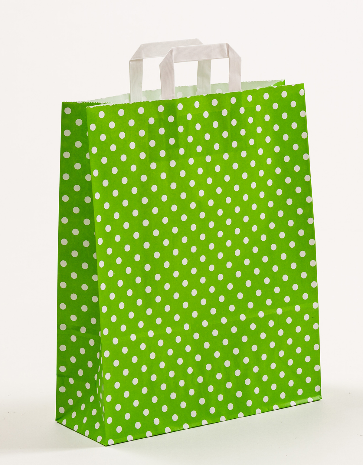 Produktbild Papiertragetaschen mit Flachhenkel grün mit Punkten in der Größe 32 x 12 x 40 cm