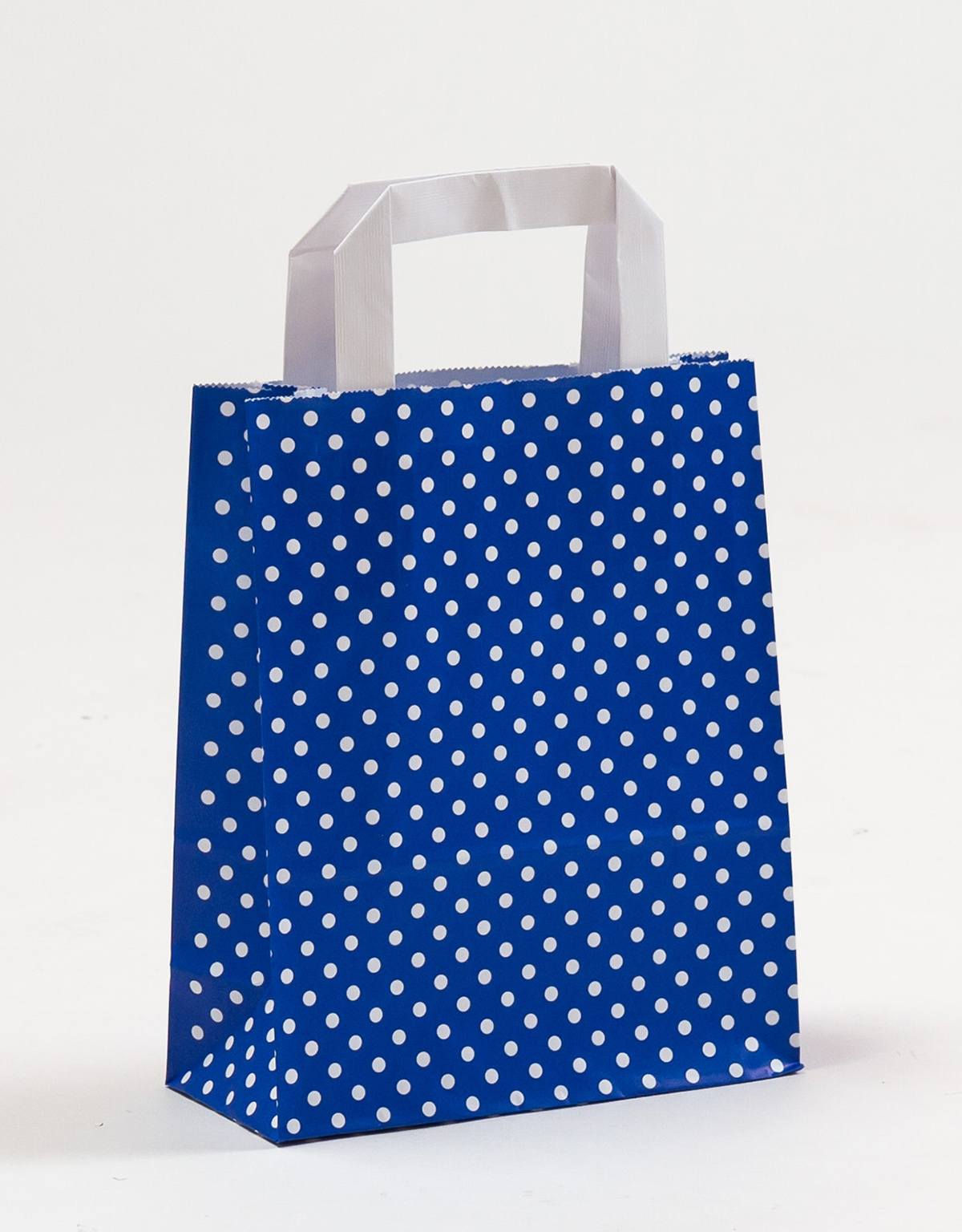 Produktbild Papiertragetaschen mit Flachhenkel blau mit Punkten in der Größe 18 x 8 x 22 cm