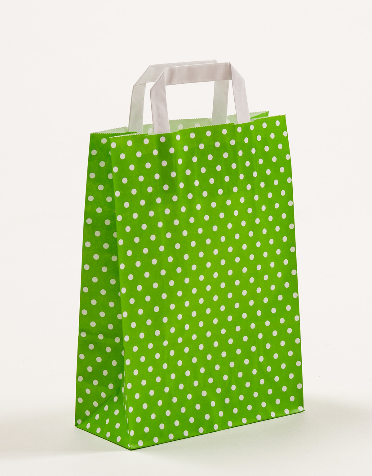 Produktbild Papiertragetaschen mit Flachhenkel grün mit Punkten in der Größe 22 x 10 x 31 cm